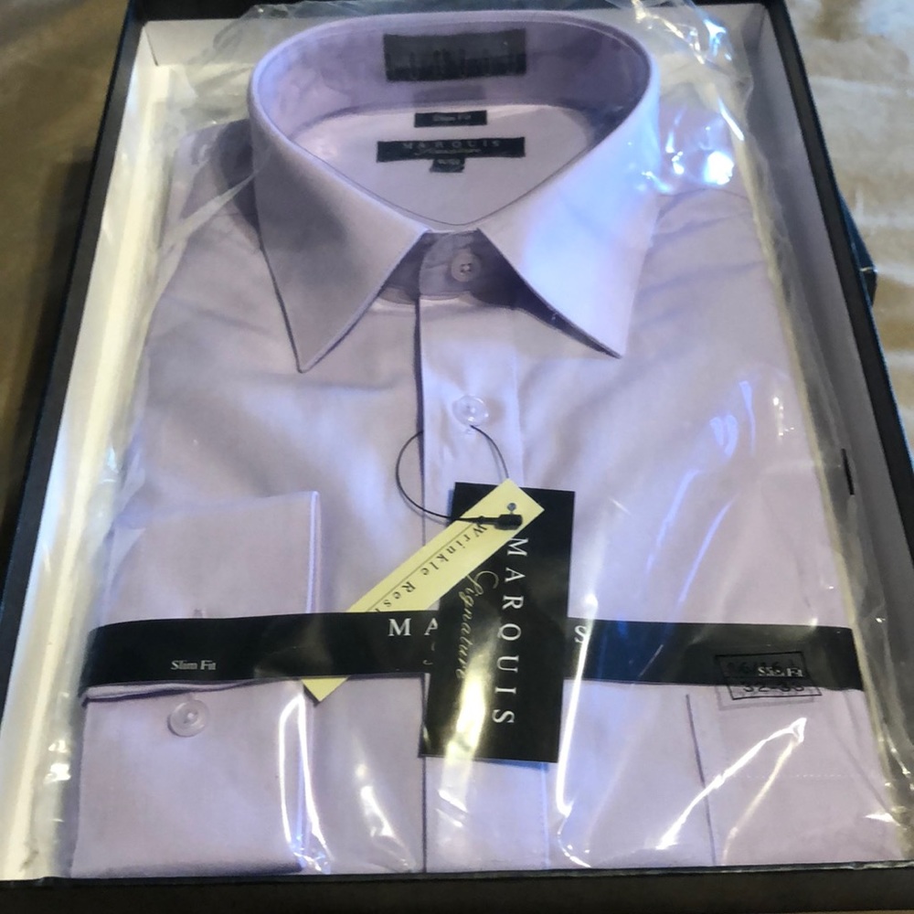 Men’s NEW lavender slim fit dress shirt.